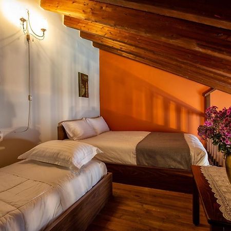 La Noi Guesthouse Samarina Ngoại thất bức ảnh
