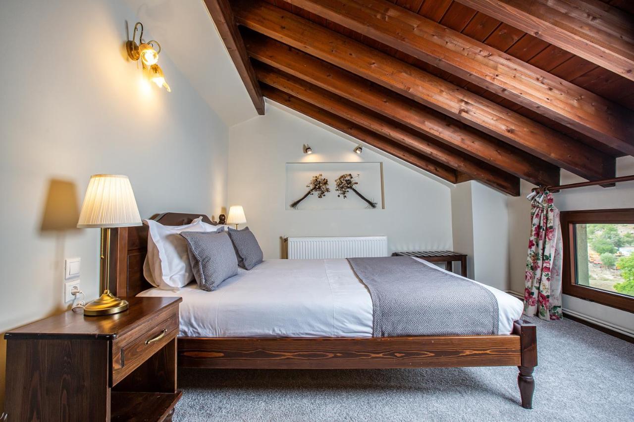 La Noi Guesthouse Samarina Ngoại thất bức ảnh