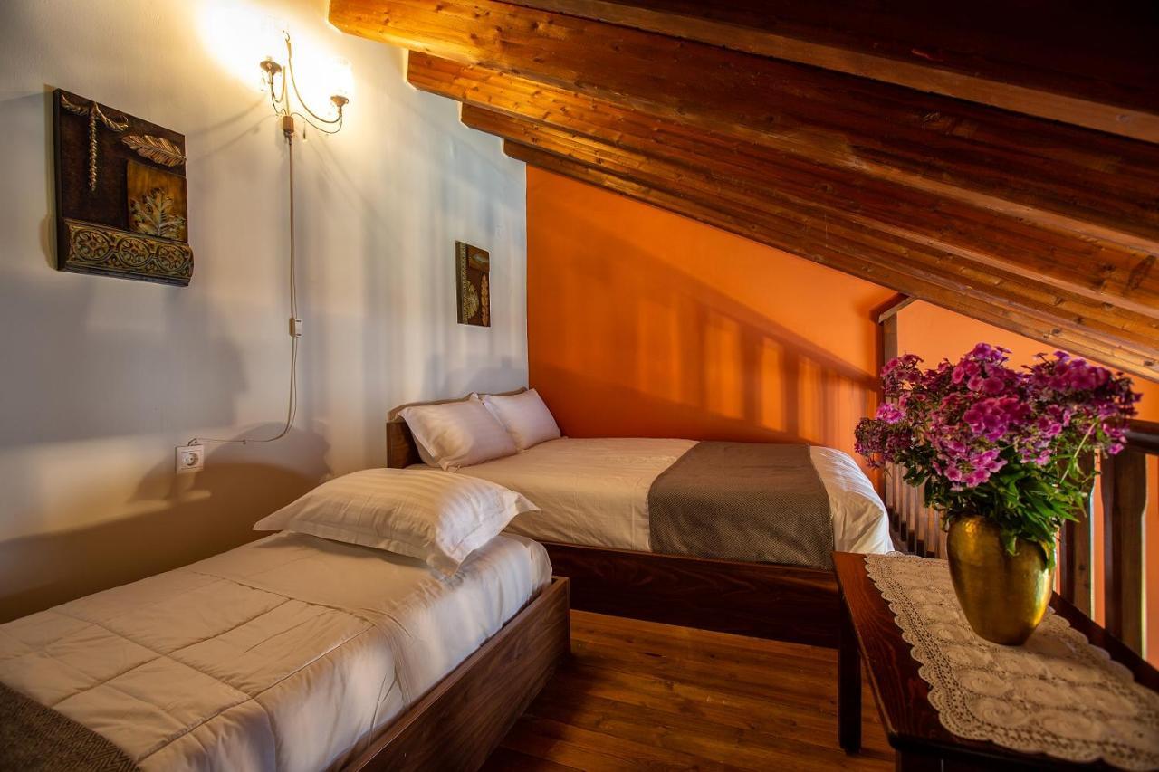 La Noi Guesthouse Samarina Ngoại thất bức ảnh