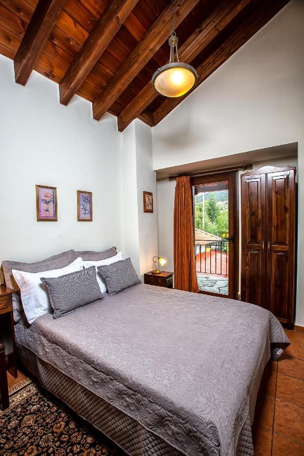 La Noi Guesthouse Samarina Ngoại thất bức ảnh