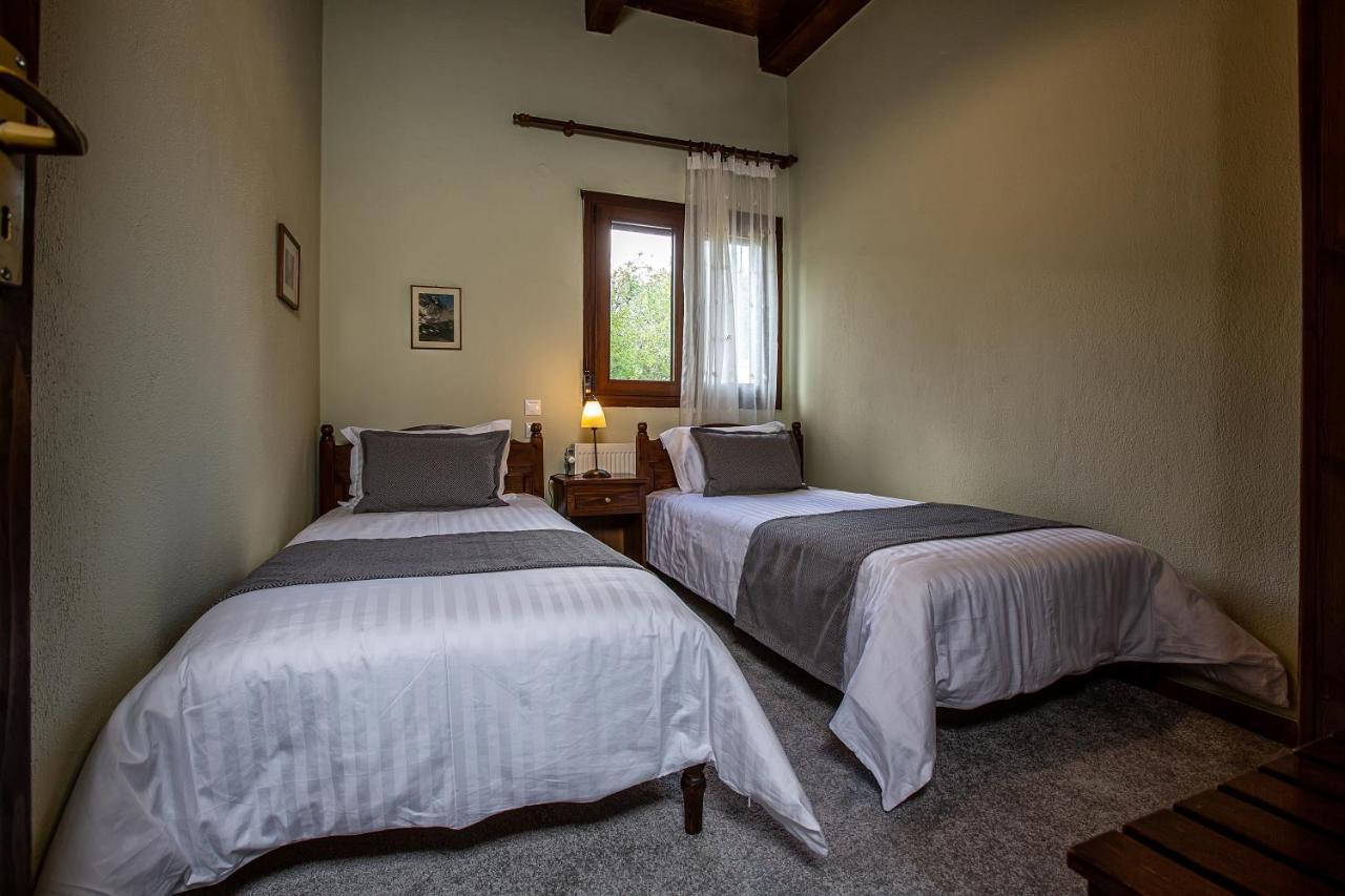 La Noi Guesthouse Samarina Ngoại thất bức ảnh